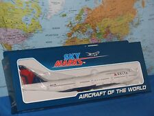 1/200 SKYMARKS DELTA AIRLINES BOEING B747-400 W/GEAR AIRCRAFT MODEL *BRAND NEW* picture