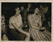 1947 Press Photo Glenville High Student Forum Anette Tucker, Rhoda Hollander picture