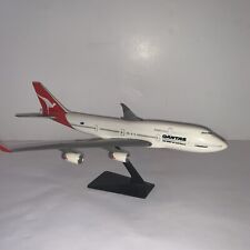 Qantas Australian Civil Airliner 747 Desk Top Shelf Model Plane 1:250 Scale picture