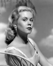 Famous Actress ELIZABETH MONTGOMERY Glossy 8x10 Photo BEWITCHED Print Poster picture