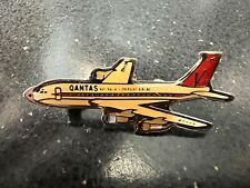 Qantas Airways Pin/Badge - Vintage Aviation Collectible picture