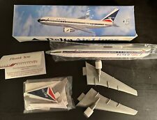 ‘Spirit of Delta’ Airlines Boeing 767-200 1/200 Flight Miniatures model Airplane picture