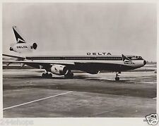 DELTA AIR LINES - DC 10 TAXING TARMAC RH - BLACK & WHITE 8 X 10   picture