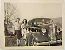 1937 PONTIAC 2-dr SEDAN, mother & 3 daughters. B&W photo, 4 1/2