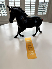 LSQ Winner Priefert Hitch's Kong #1477 Breyer Horse - Retired  picture