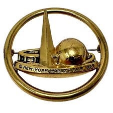 Vintage 1939 New York World’s Fair Gold Tone Circle Brooch picture