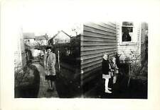 WOMAN CHILDREN SIDE OF HOUSE Old Photo B&W Photo 2x3 picture
